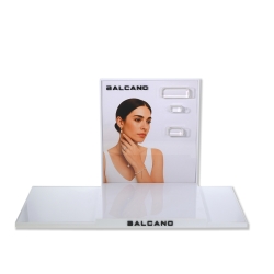 BALCANO /  Női kollekciót bemutató installáció